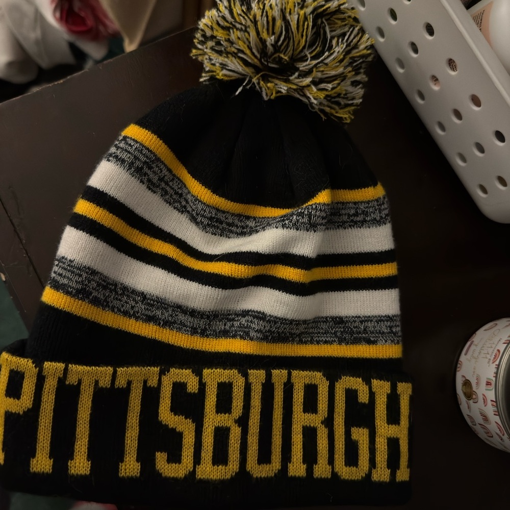 Pittsburgh Kids' Black and Yellow Pom-Pom Beanie